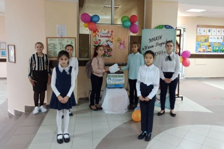 Коллектив Ульт-Ягунской школы поддержал акцию «Дети вместо цветов»